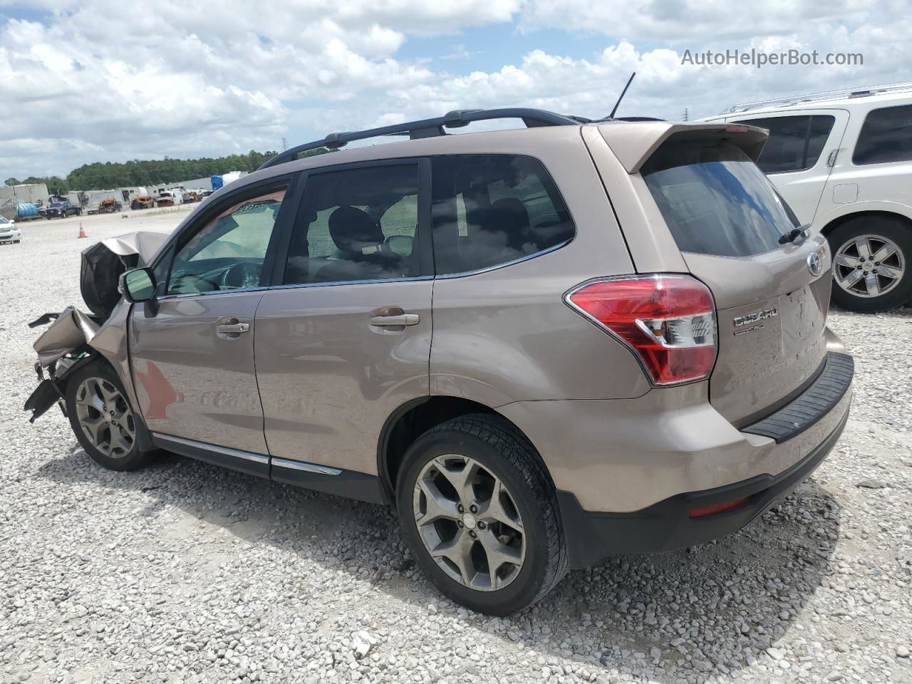 2015 Subaru Forester 2.5i Touring Tan vin: JF2SJAWCXFH554932