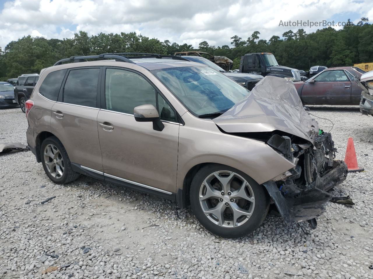 2015 Subaru Forester 2.5i Touring Tan vin: JF2SJAWCXFH554932