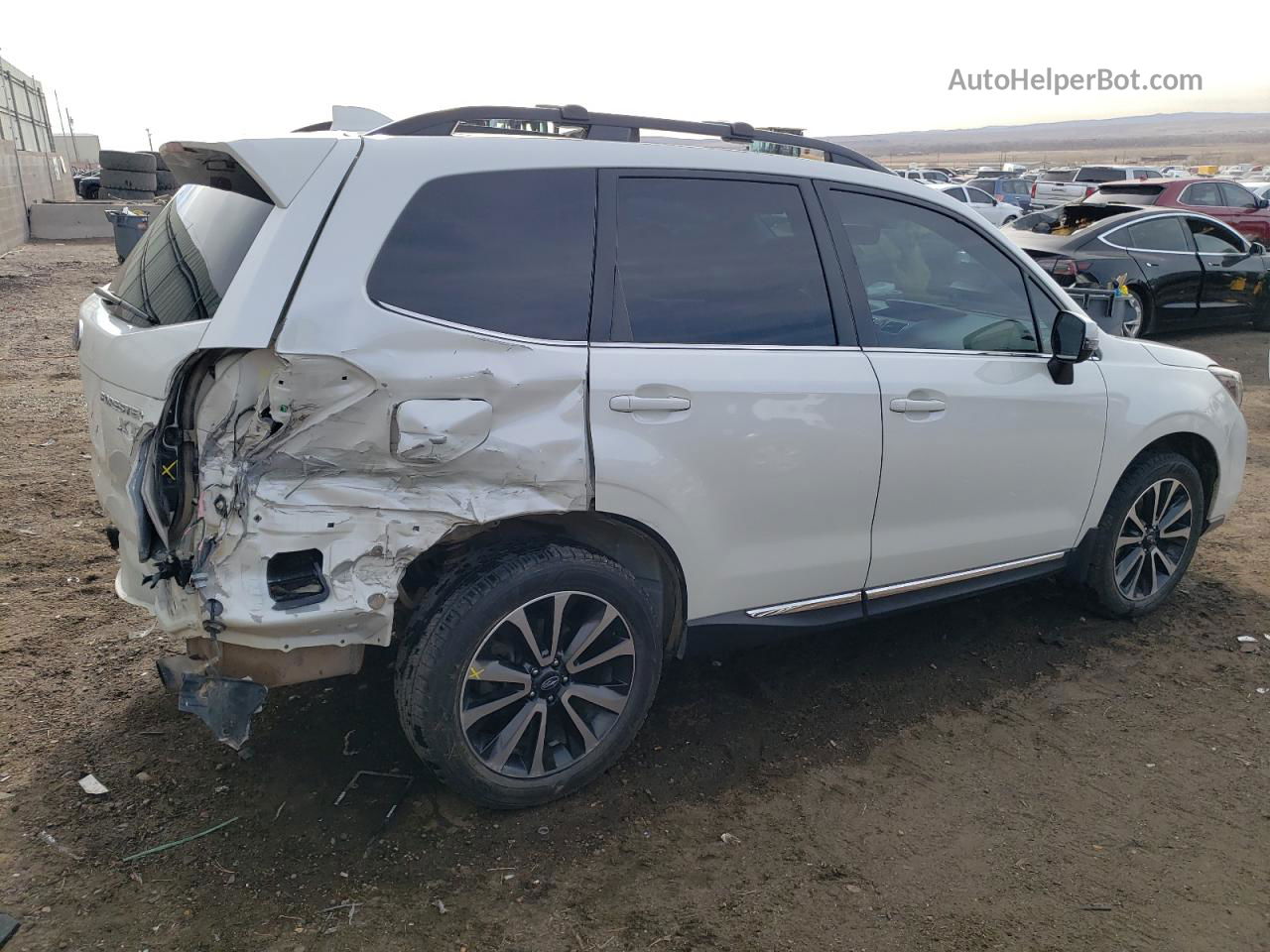 2018 Subaru Forester 2.0xt Touring White vin: JF2SJGWC1JH434562