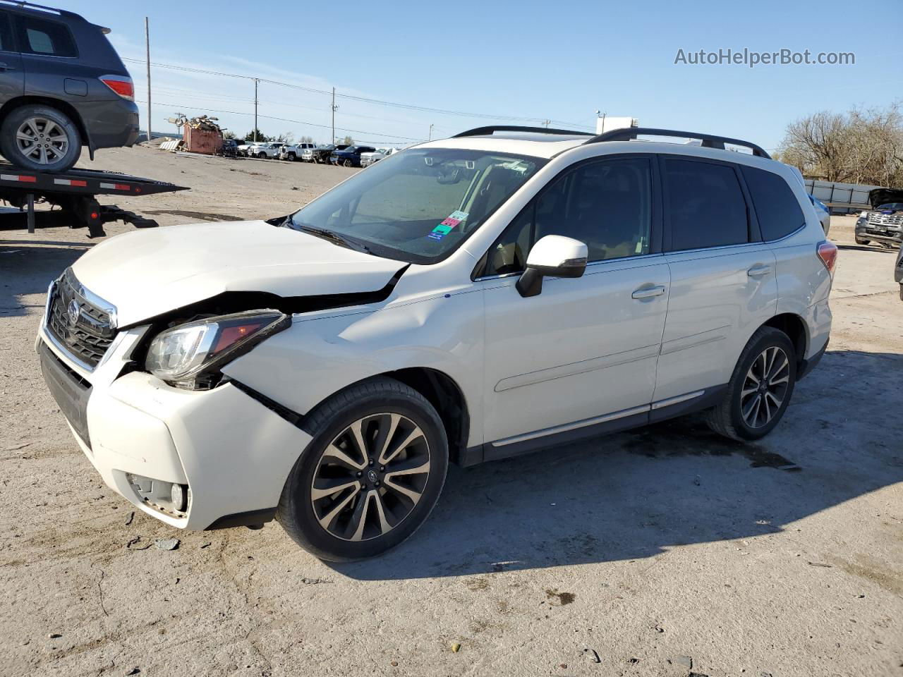 2018 Subaru Forester 2.0xt Touring White vin: JF2SJGWCXJH555574