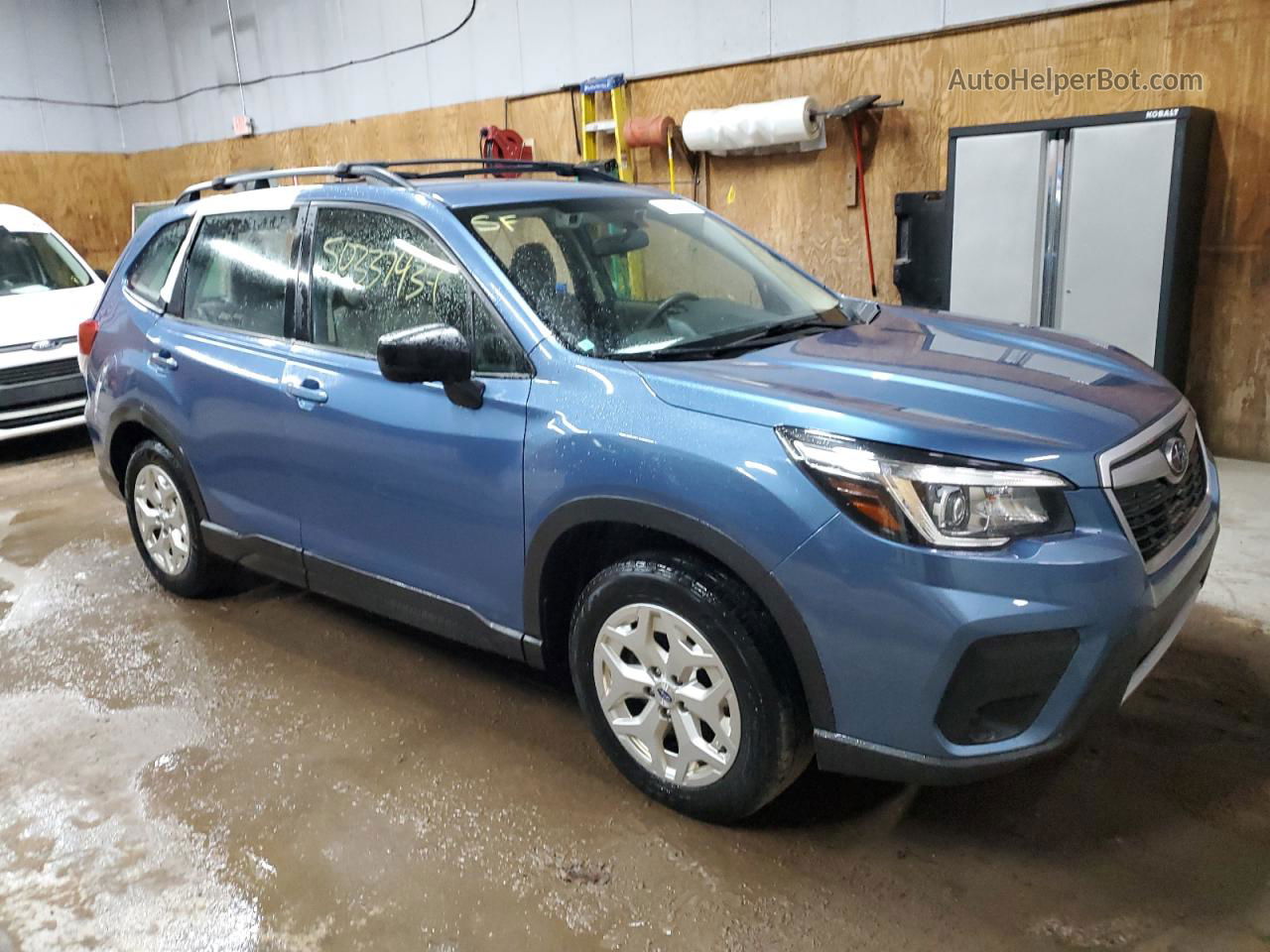 2019 Subaru Forester  Blue vin: JF2SKACC1KH485284