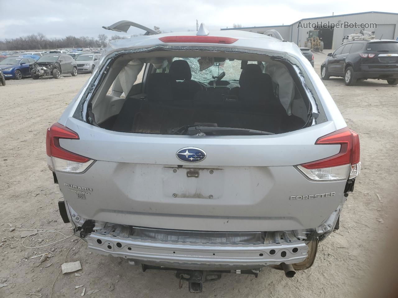 2019 Subaru Forester  Silver vin: JF2SKACC2KH502545