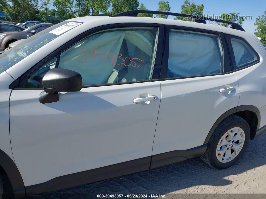 2019 Subaru Forester   White vin: JF2SKACC2KH510144