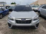 2019 Subaru Forester  Серебряный vin: JF2SKACC3KH418881