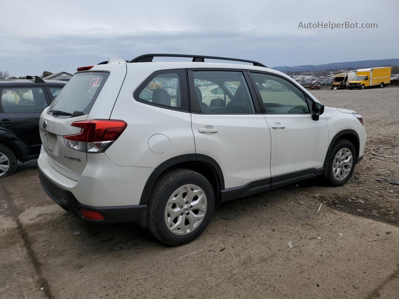 2019 Subaru Forester  White vin: JF2SKACC3KH484265