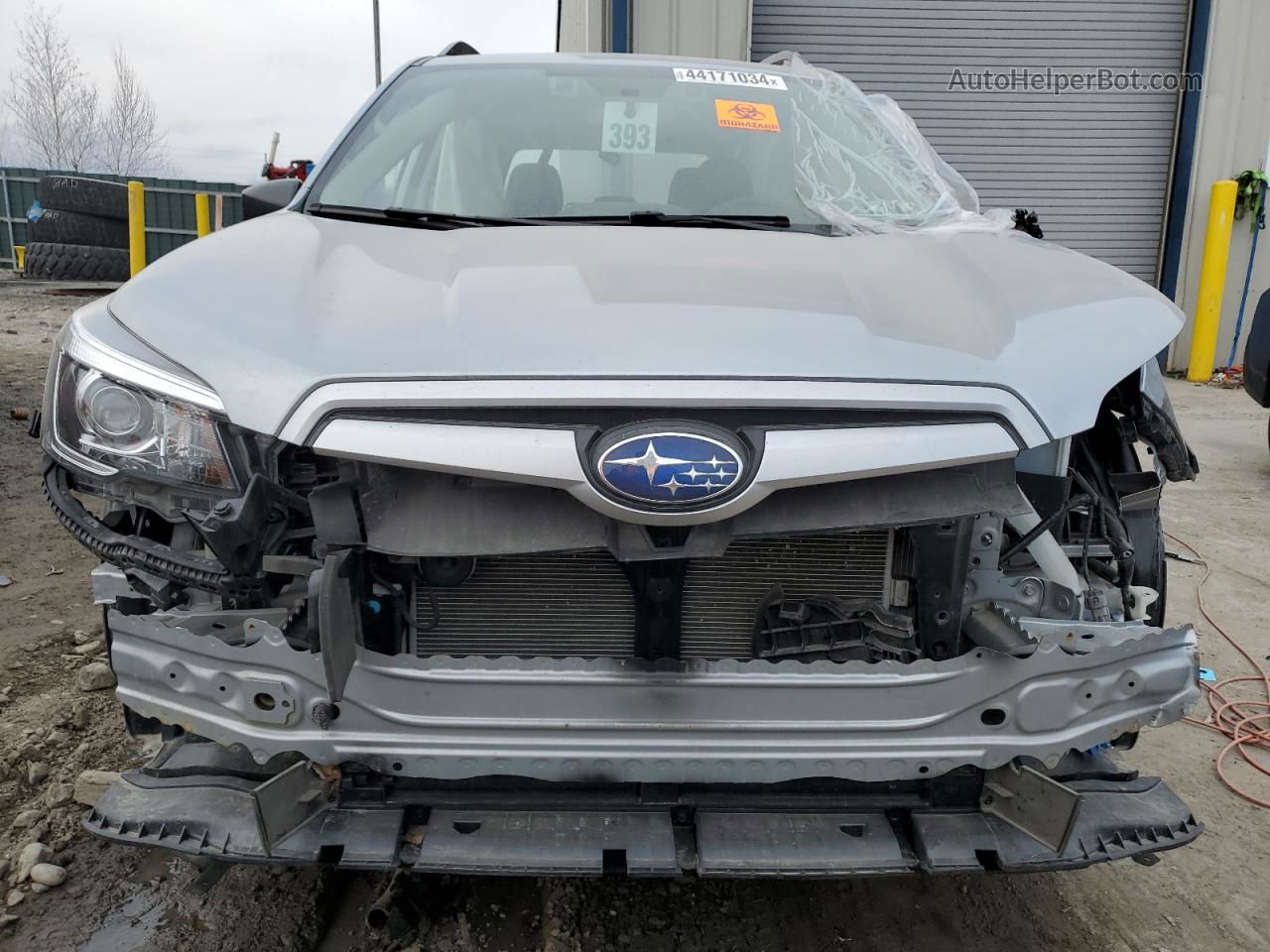 2019 Subaru Forester  Silver vin: JF2SKACC5KH494117