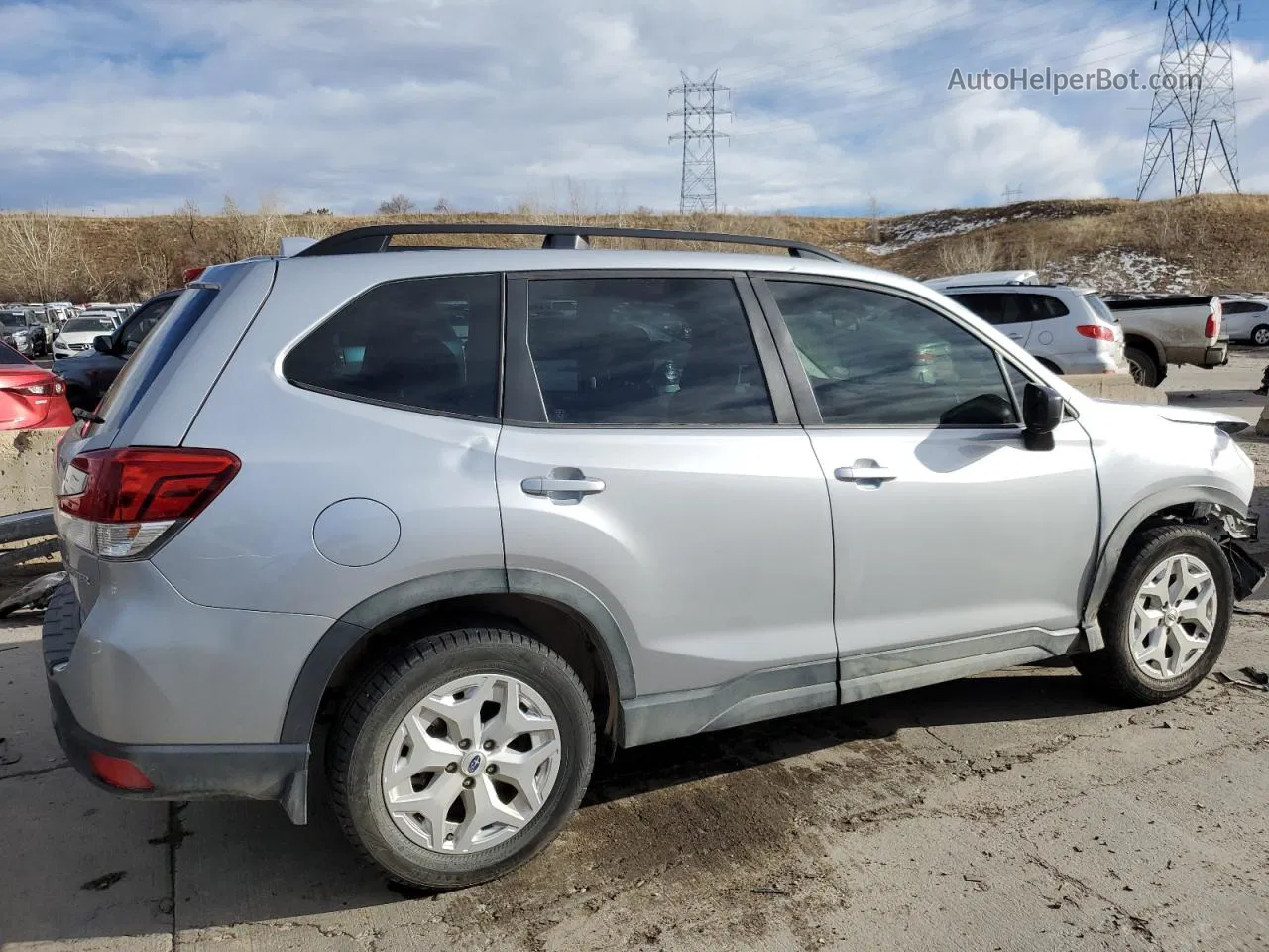 2019 Subaru Forester  Silver vin: JF2SKACC7KH579427