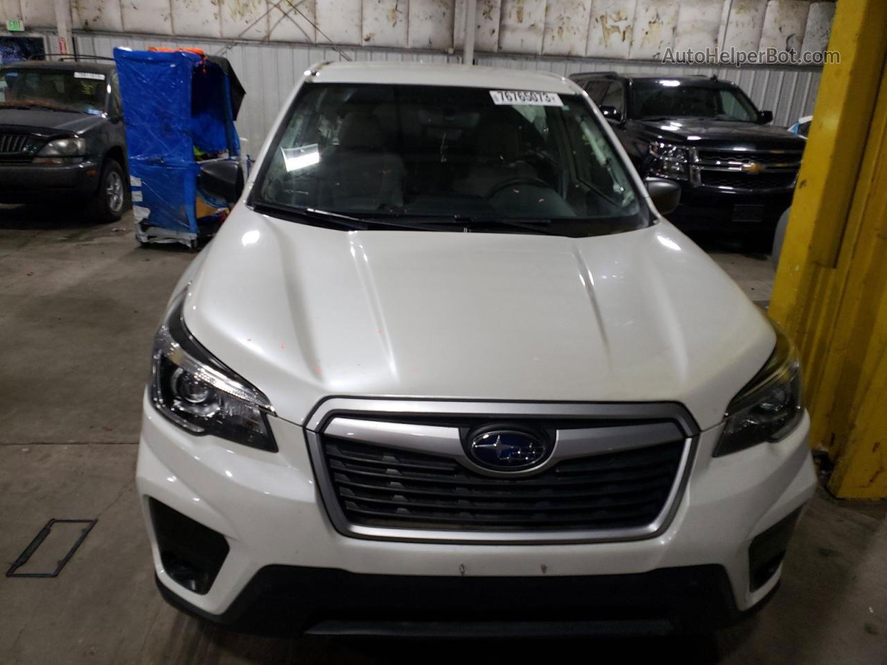 2019 Subaru Forester  White vin: JF2SKACC9KH451464