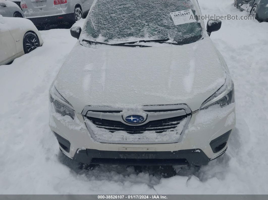 2019 Subaru Forester   White vin: JF2SKACCXKH496607