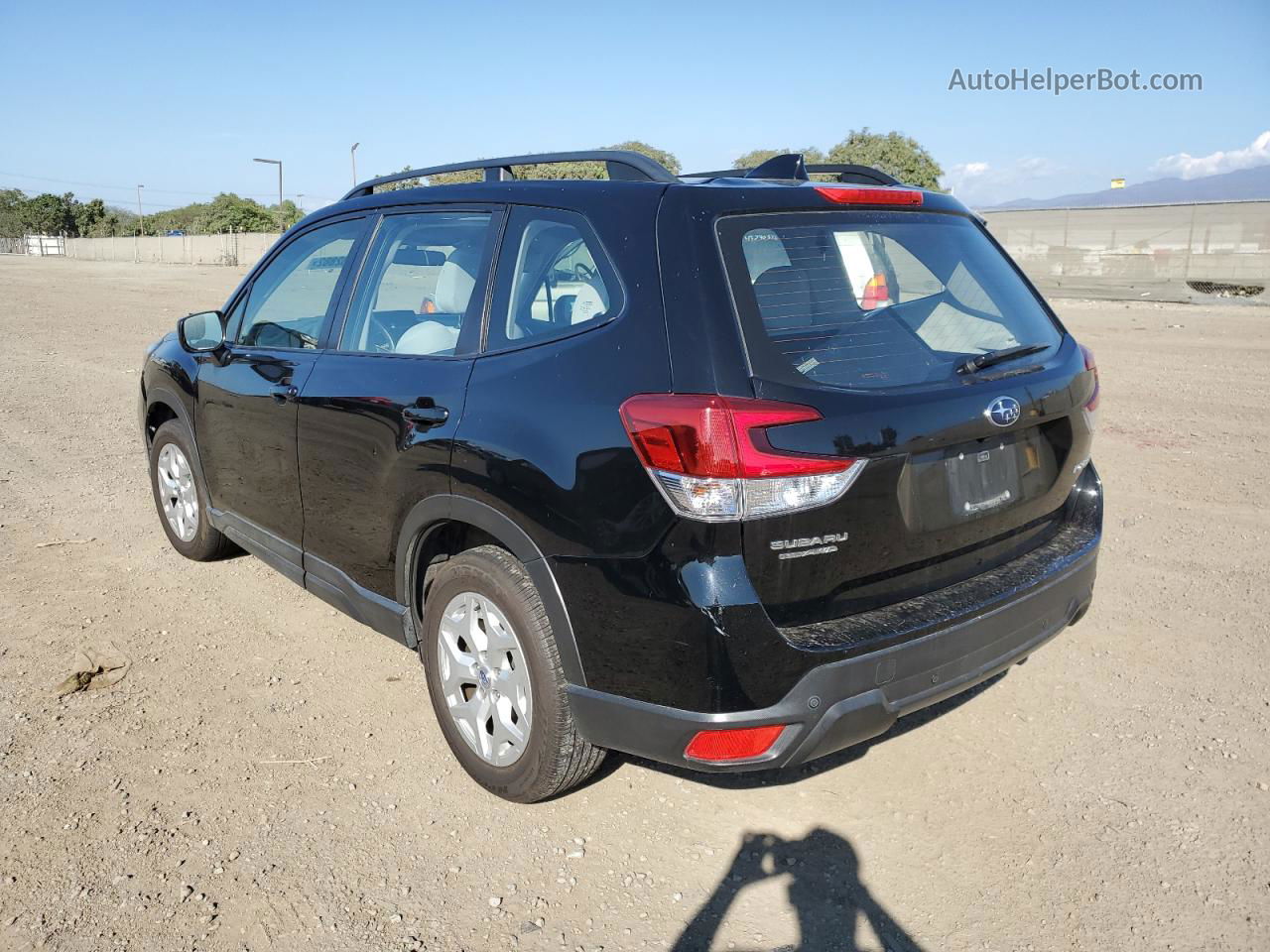 2020 Subaru Forester  Черный vin: JF2SKADC3LH422705