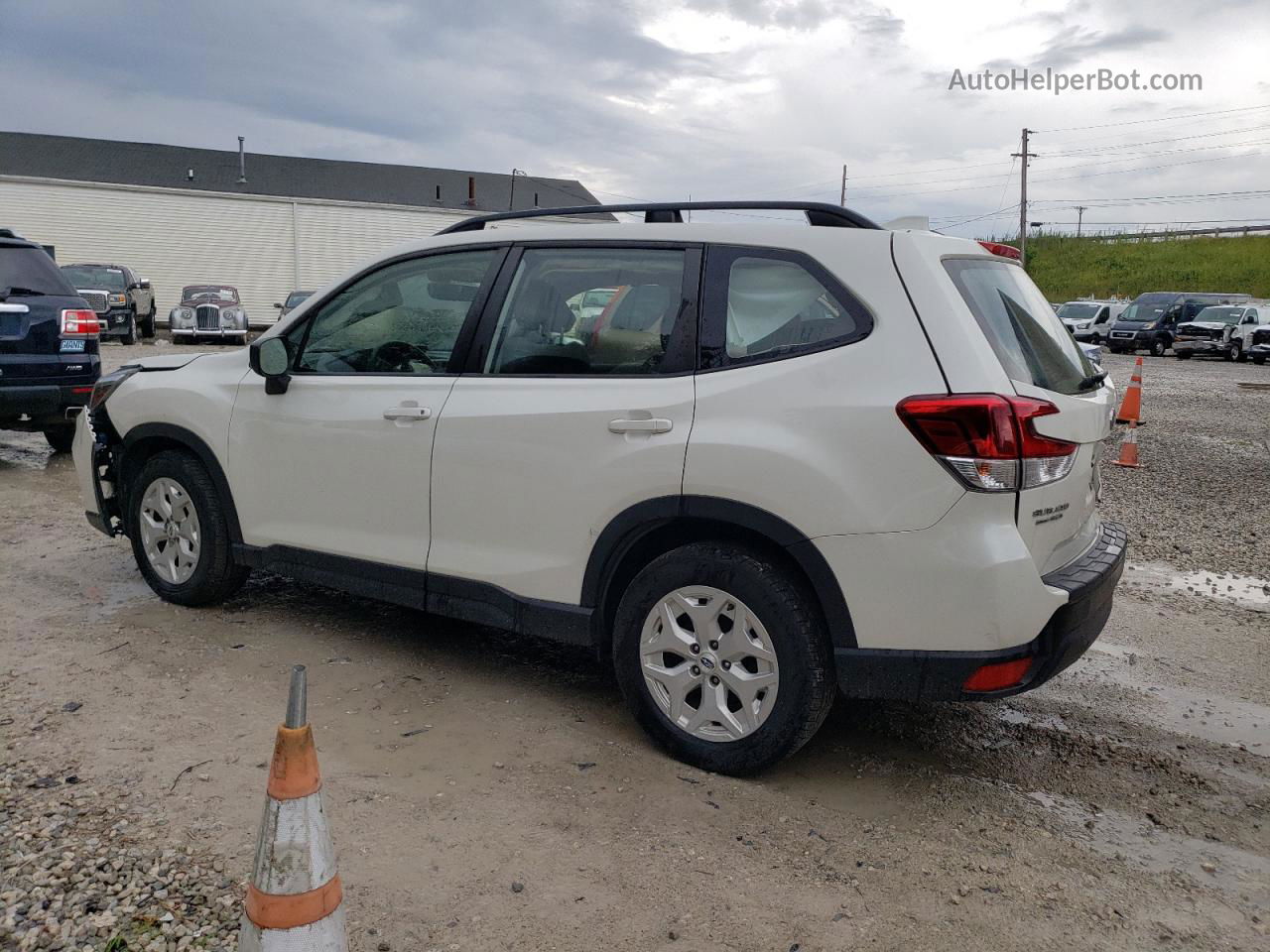 2020 Subaru Forester  White vin: JF2SKADC4LH532808