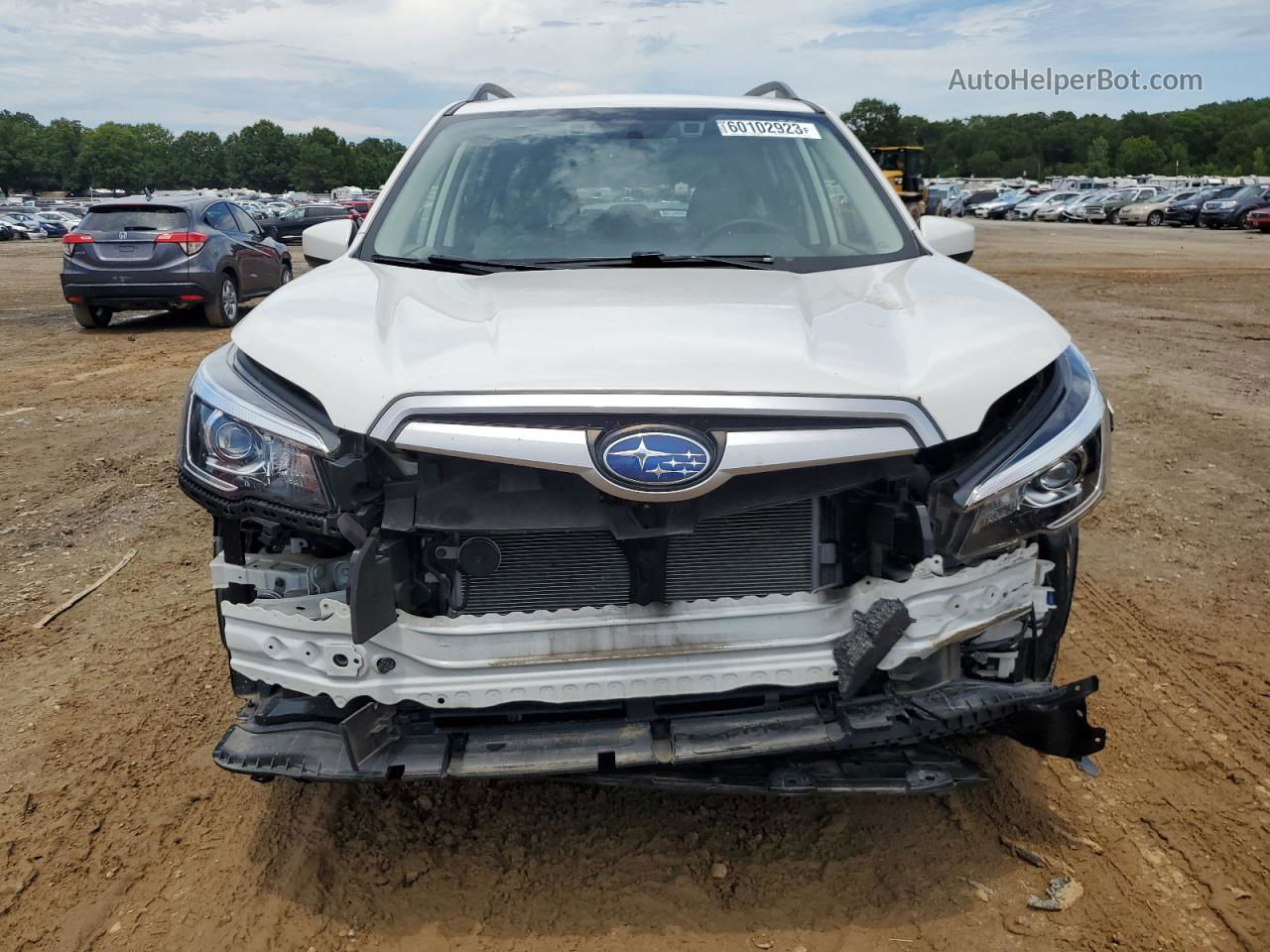 2019 Subaru Forester Premium White vin: JF2SKAEC1KH407245