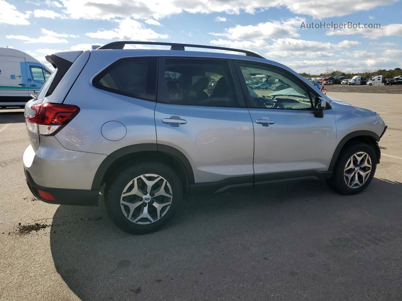 2019 Subaru Forester Premium Silver vin: JF2SKAEC4KH417137