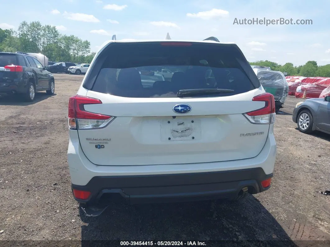 2019 Subaru Forester Premium White vin: JF2SKAEC4KH529369