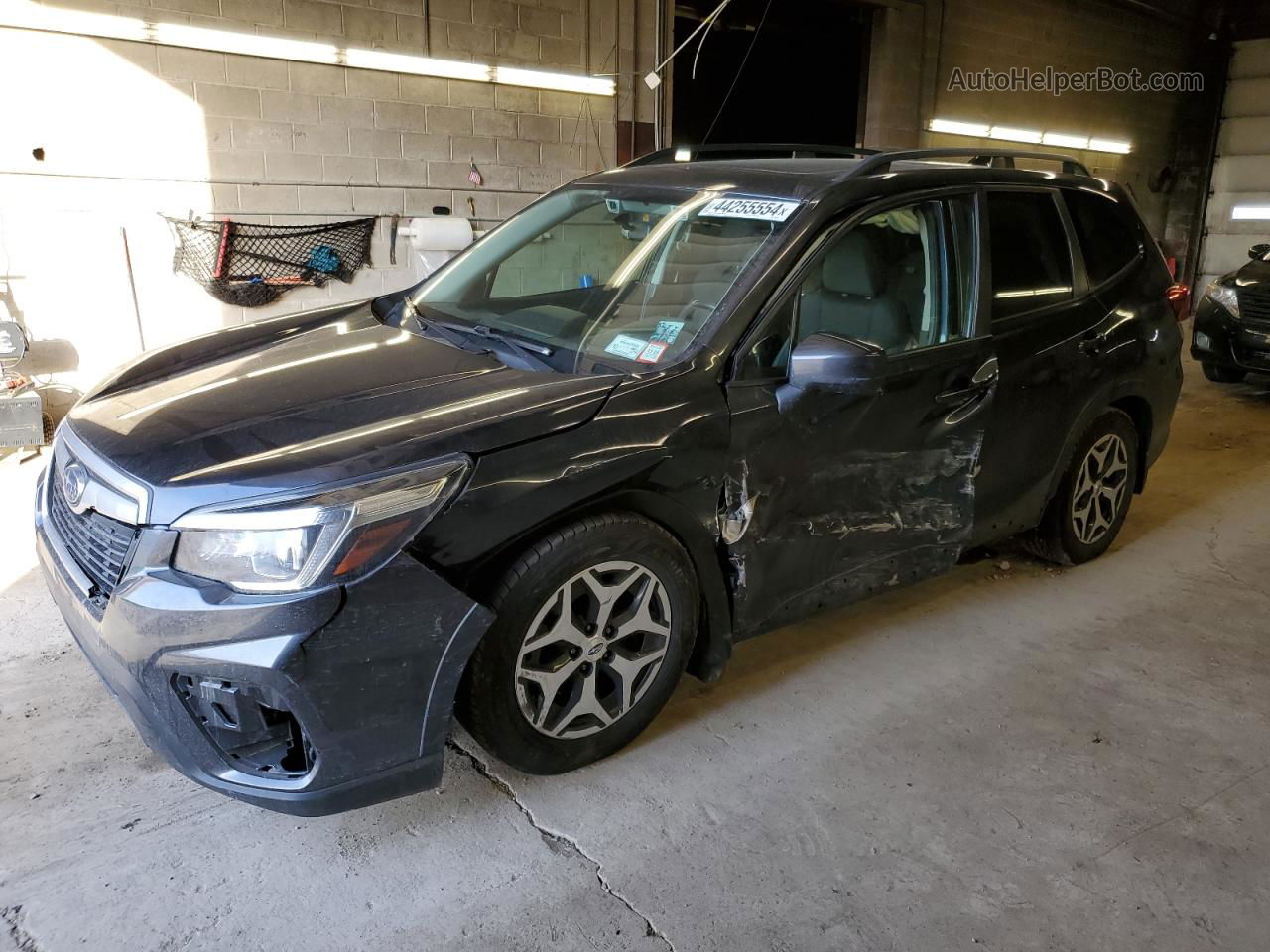 2019 Subaru Forester Premium Black vin: JF2SKAEC4KH592682