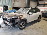 2019 Subaru Forester Premium White vin: JF2SKAEC6KH496598