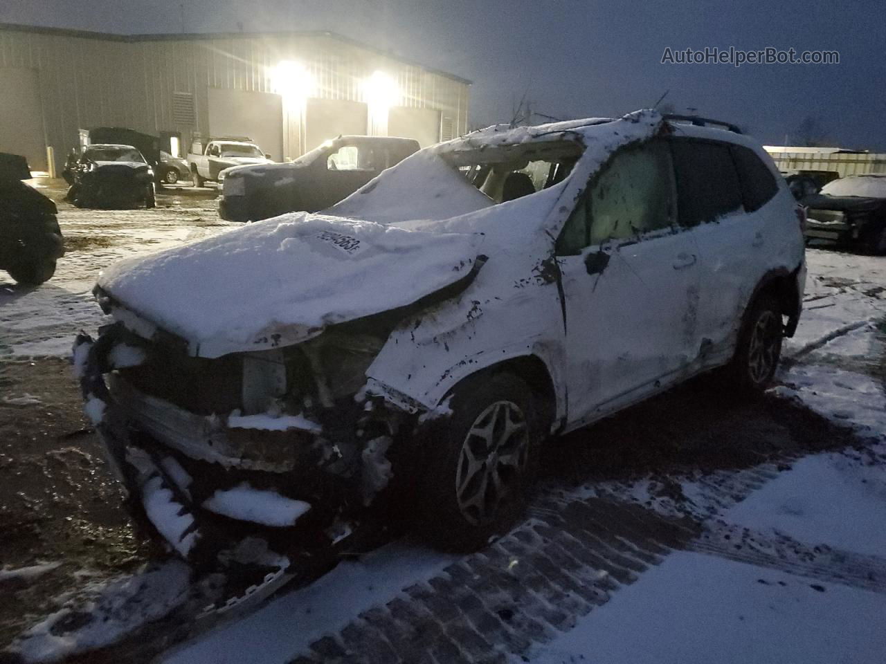 2019 Subaru Forester Premium White vin: JF2SKAECXKH576986