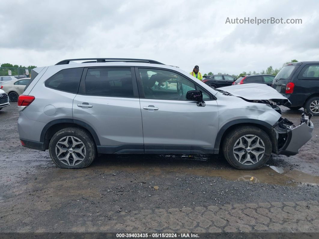 2019 Subaru Forester Premium Gray vin: JF2SKAGC2KH428103