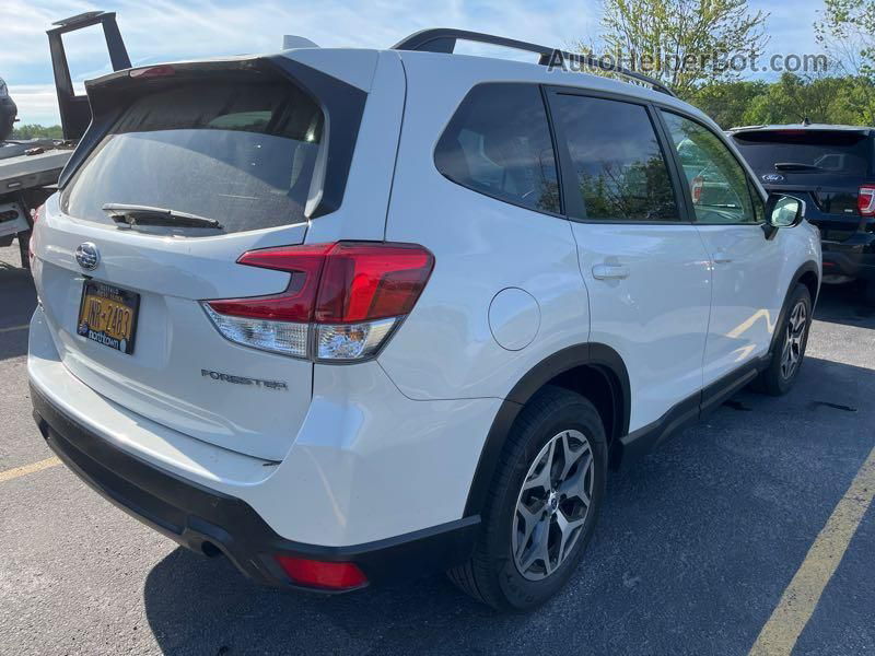 2020 Subaru Forester Premium vin: JF2SKAGC2LH456713