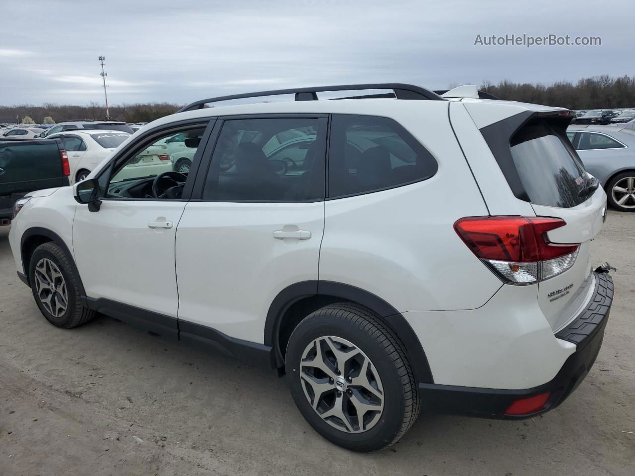 2020 Subaru Forester Premium White vin: JF2SKAGC2LH506137