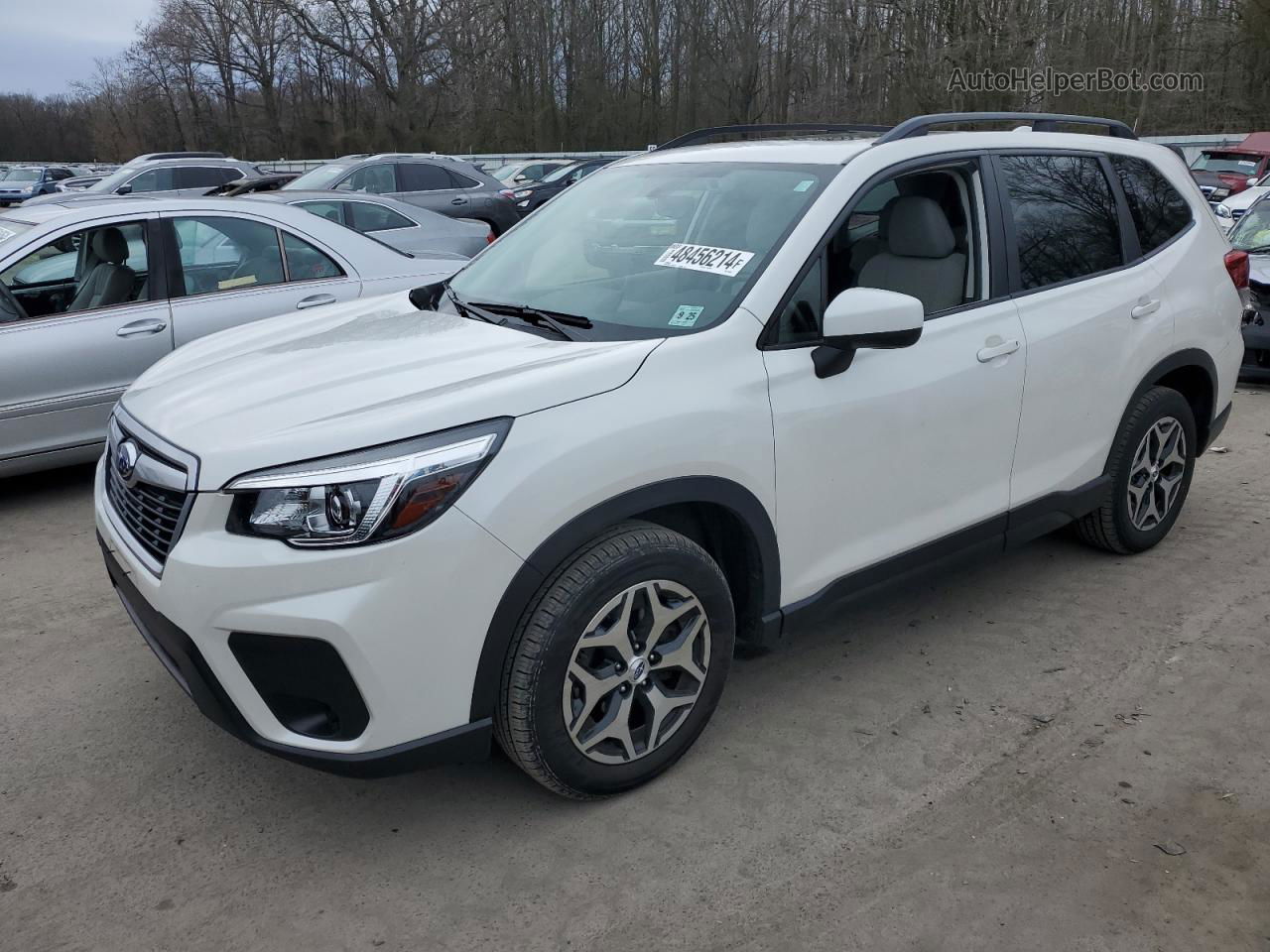 2020 Subaru Forester Premium White vin: JF2SKAGC2LH506137