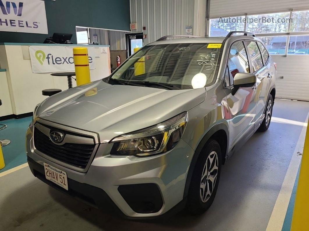 2019 Subaru Forester Premium vin: JF2SKAGC3KH548721