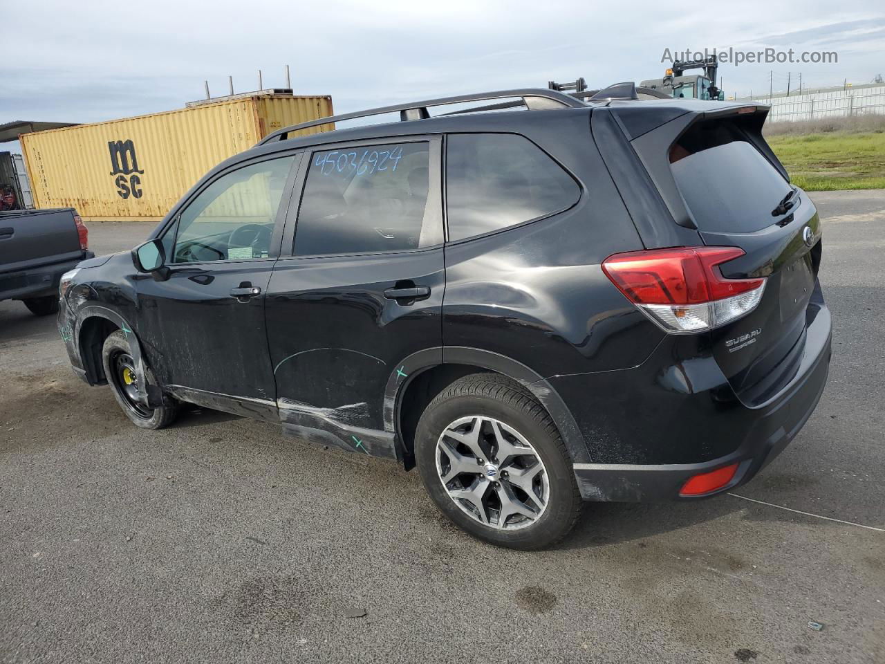 2020 Subaru Forester Premium Черный vin: JF2SKAGC3LH419668