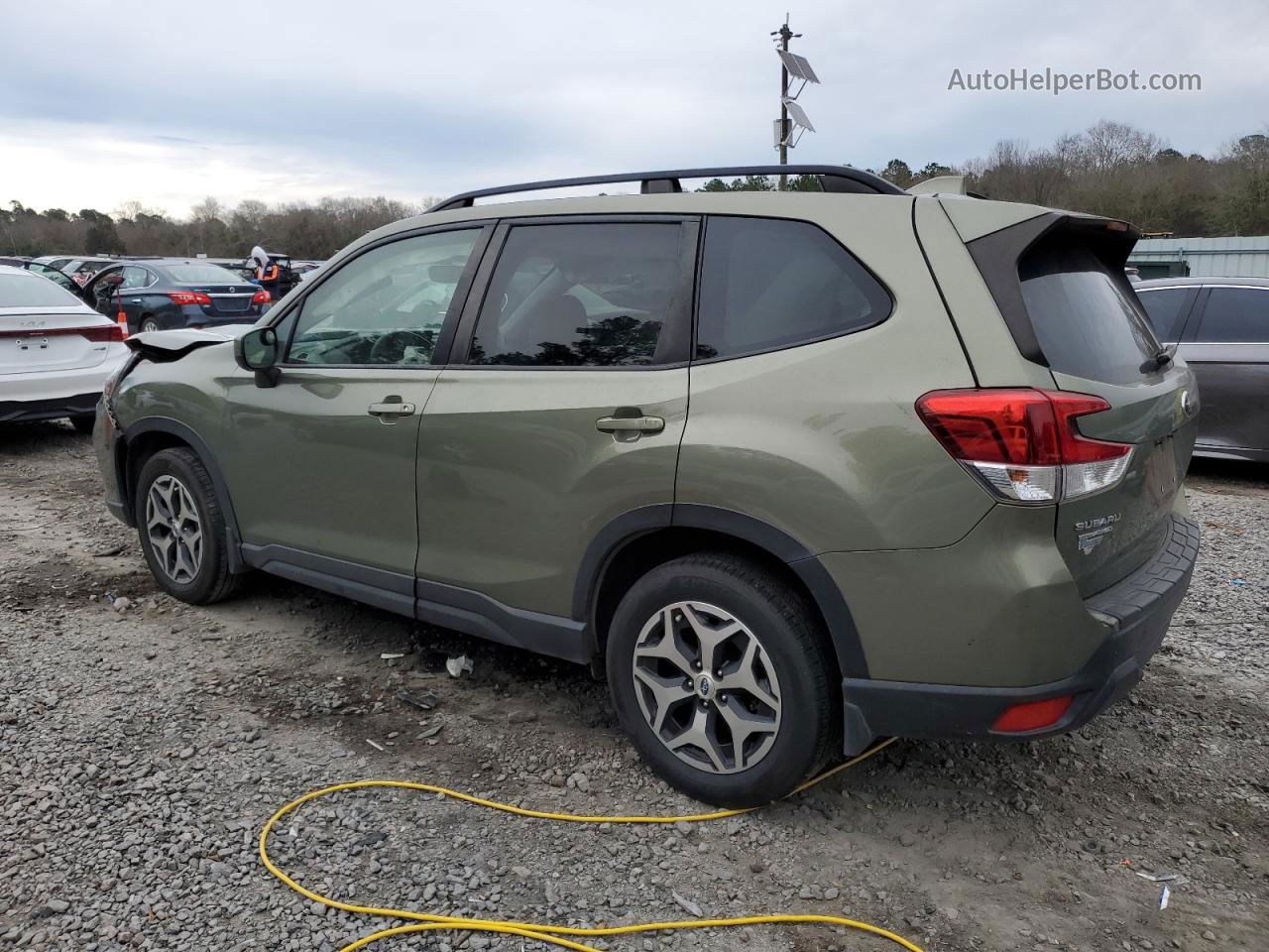 2020 Subaru Forester Premium Зеленый vin: JF2SKAGC3LH420898