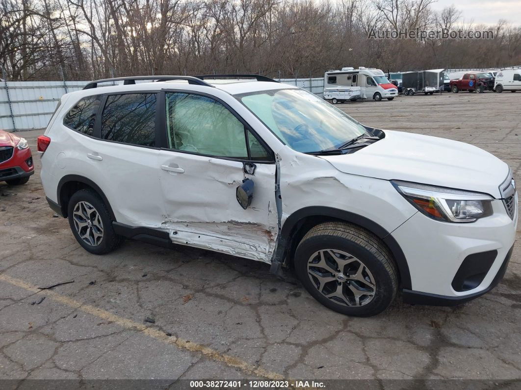 2019 Subaru Forester Premium White vin: JF2SKAGC5KH575435