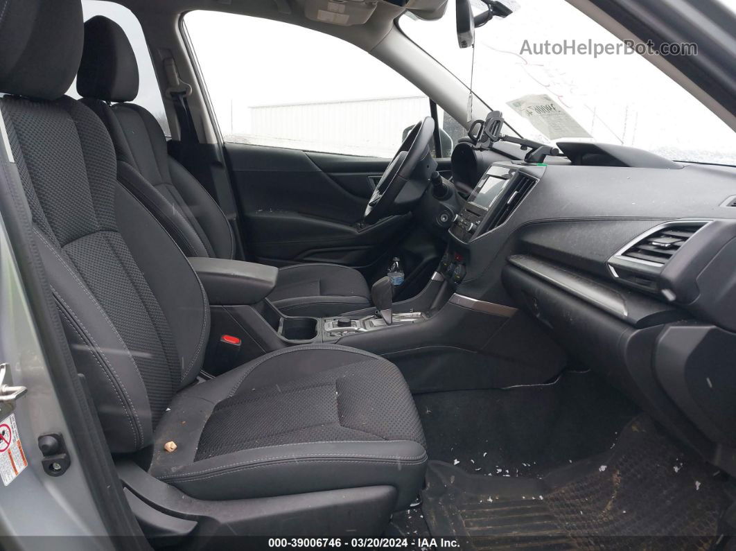 2020 Subaru Forester Premium Серебряный vin: JF2SKAGC5LH486837