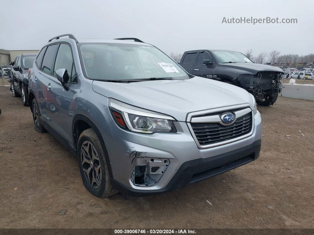 2020 Subaru Forester Premium Серебряный vin: JF2SKAGC5LH486837