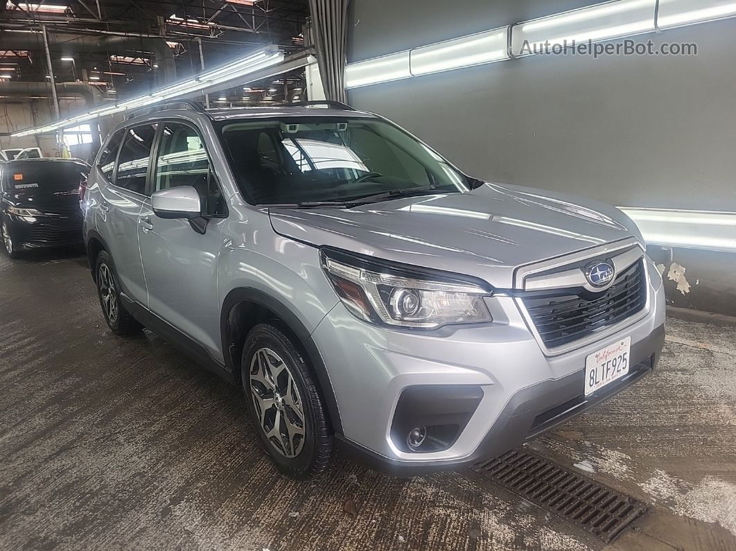 2019 Subaru Forester Premium vin: JF2SKAGC6KH562399