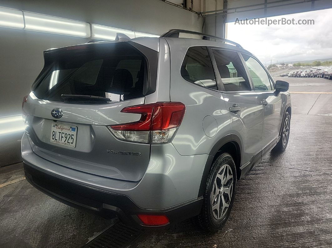 2019 Subaru Forester Premium vin: JF2SKAGC6KH562399