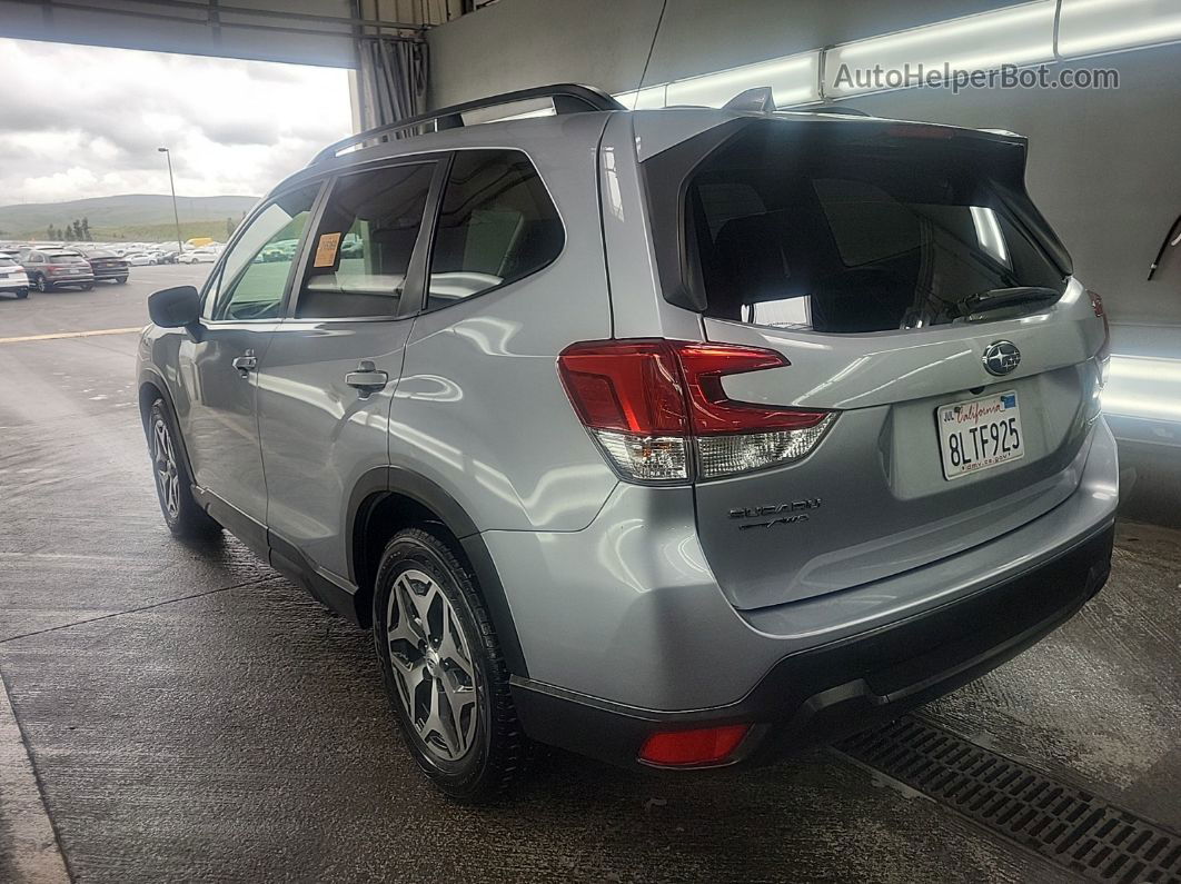 2019 Subaru Forester Premium vin: JF2SKAGC6KH562399