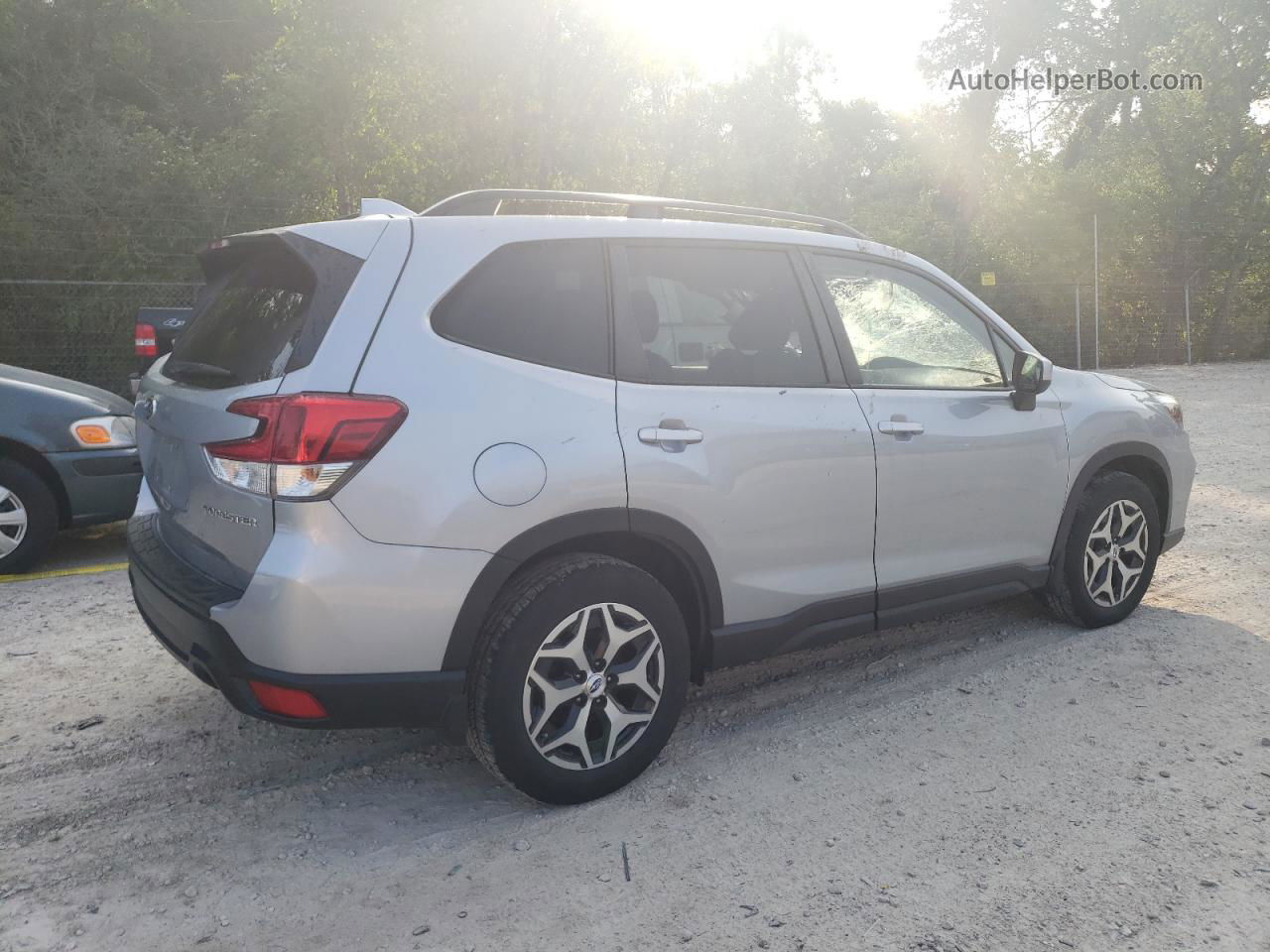 2019 Subaru Forester Premium Серебряный vin: JF2SKAGC6KH591658