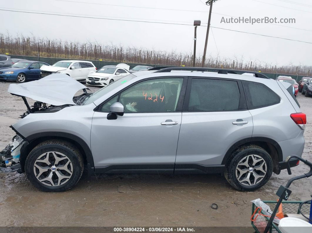 2020 Subaru Forester Premium Silver vin: JF2SKAGC7LH493563