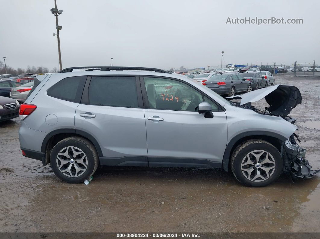 2020 Subaru Forester Premium Silver vin: JF2SKAGC7LH493563