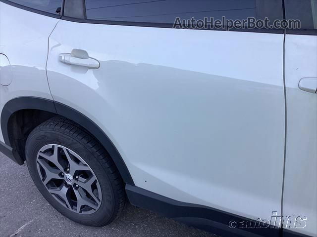 2019 Subaru Forester Premium vin: JF2SKAGC8KH510546