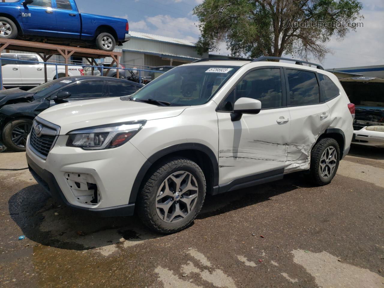 2019 Subaru Forester Premium White vin: JF2SKAGC9KH483423