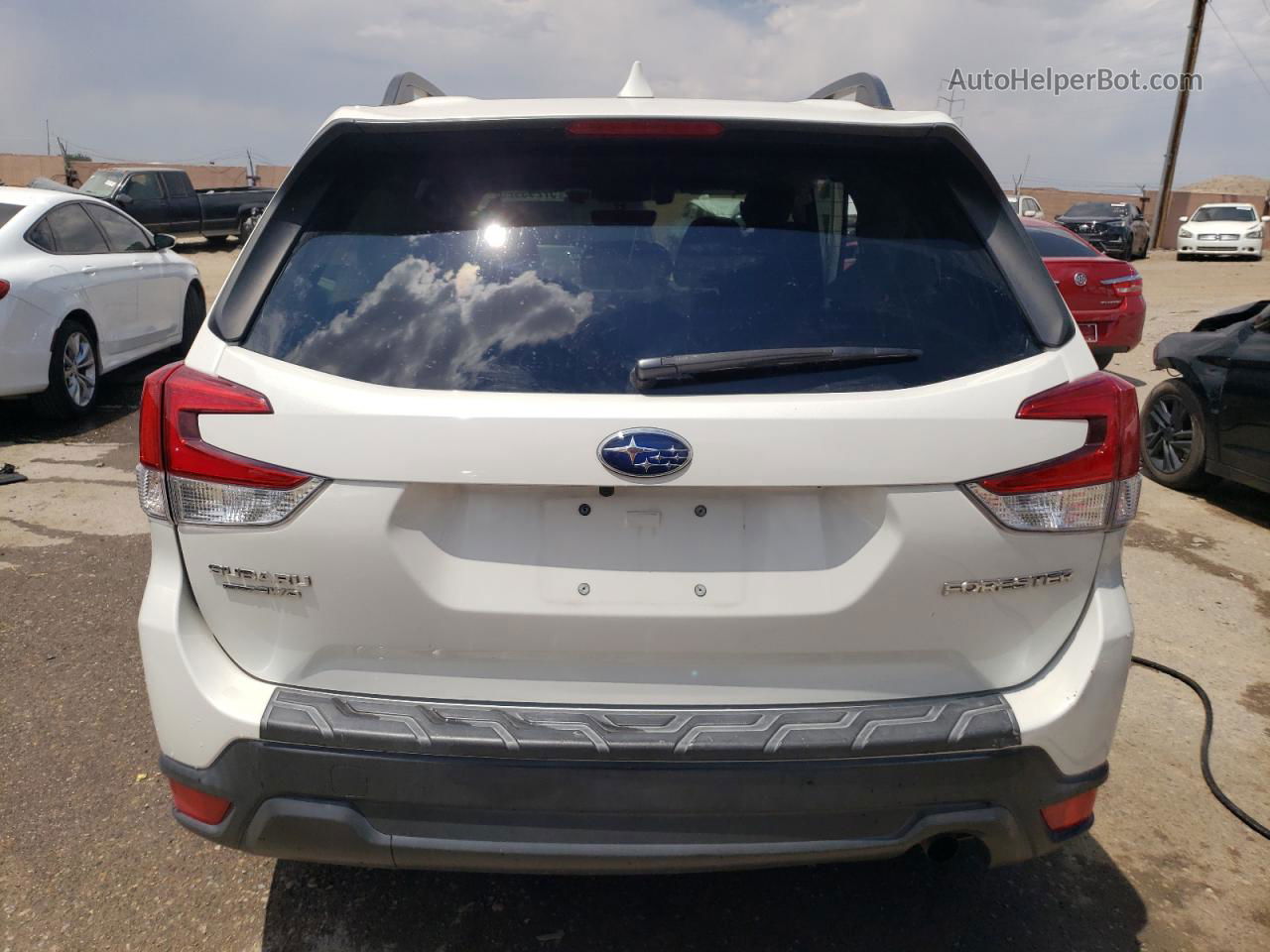 2019 Subaru Forester Premium White vin: JF2SKAGC9KH483423