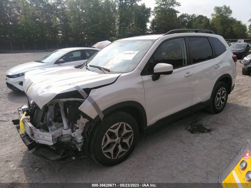 2019 Subaru Forester Premium White vin: JF2SKAGCXKH441794