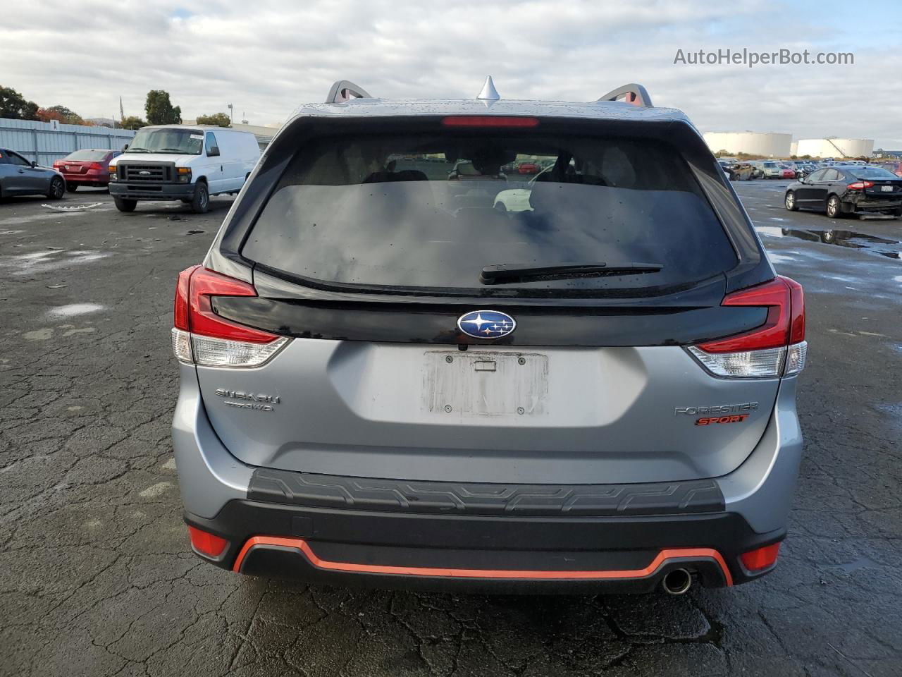 2019 Subaru Forester Sport Silver vin: JF2SKAJC1KH556924