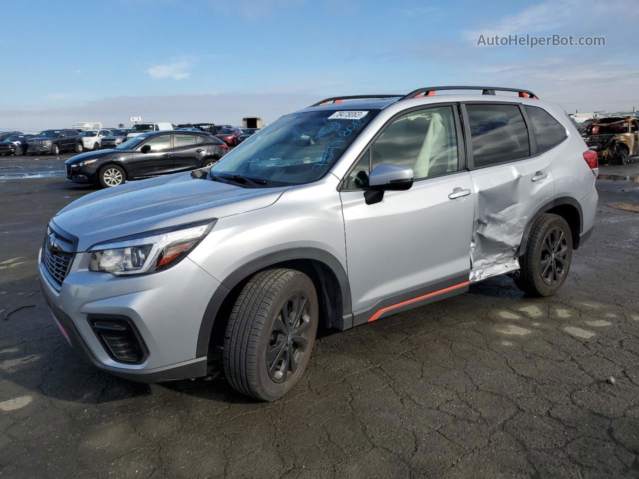 2019 Subaru Forester Sport Silver vin: JF2SKAJC1KH556924