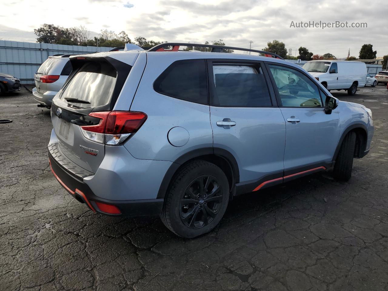 2019 Subaru Forester Sport Silver vin: JF2SKAJC1KH556924