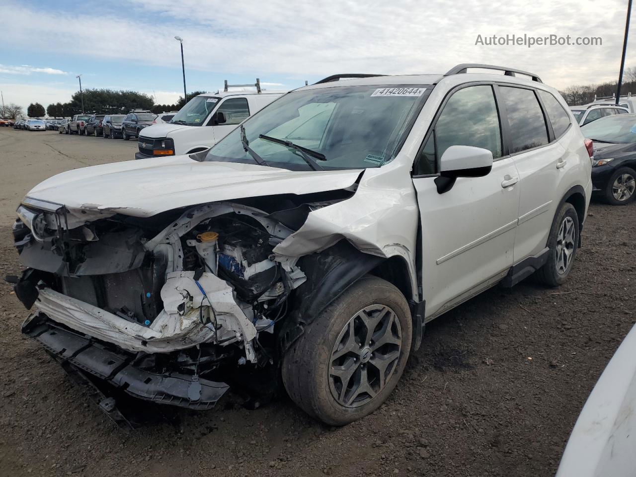 2020 Subaru Forester Premium Белый vin: JF2SKAJC1LH470630