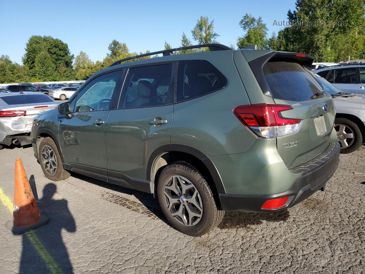 2020 Subaru Forester Premium Green vin: JF2SKAJC7LH500231