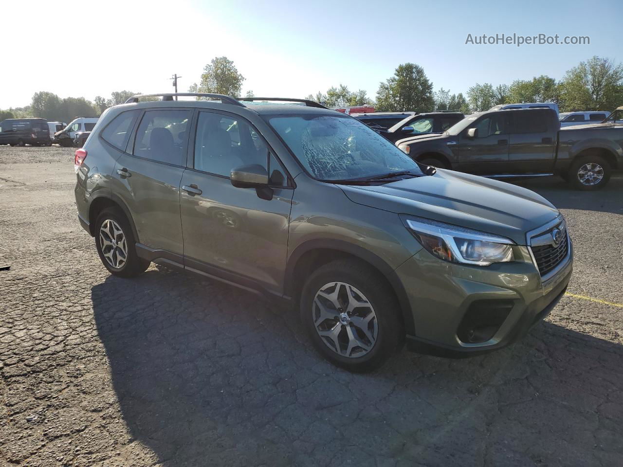 2020 Subaru Forester Premium Green vin: JF2SKAJC7LH500231