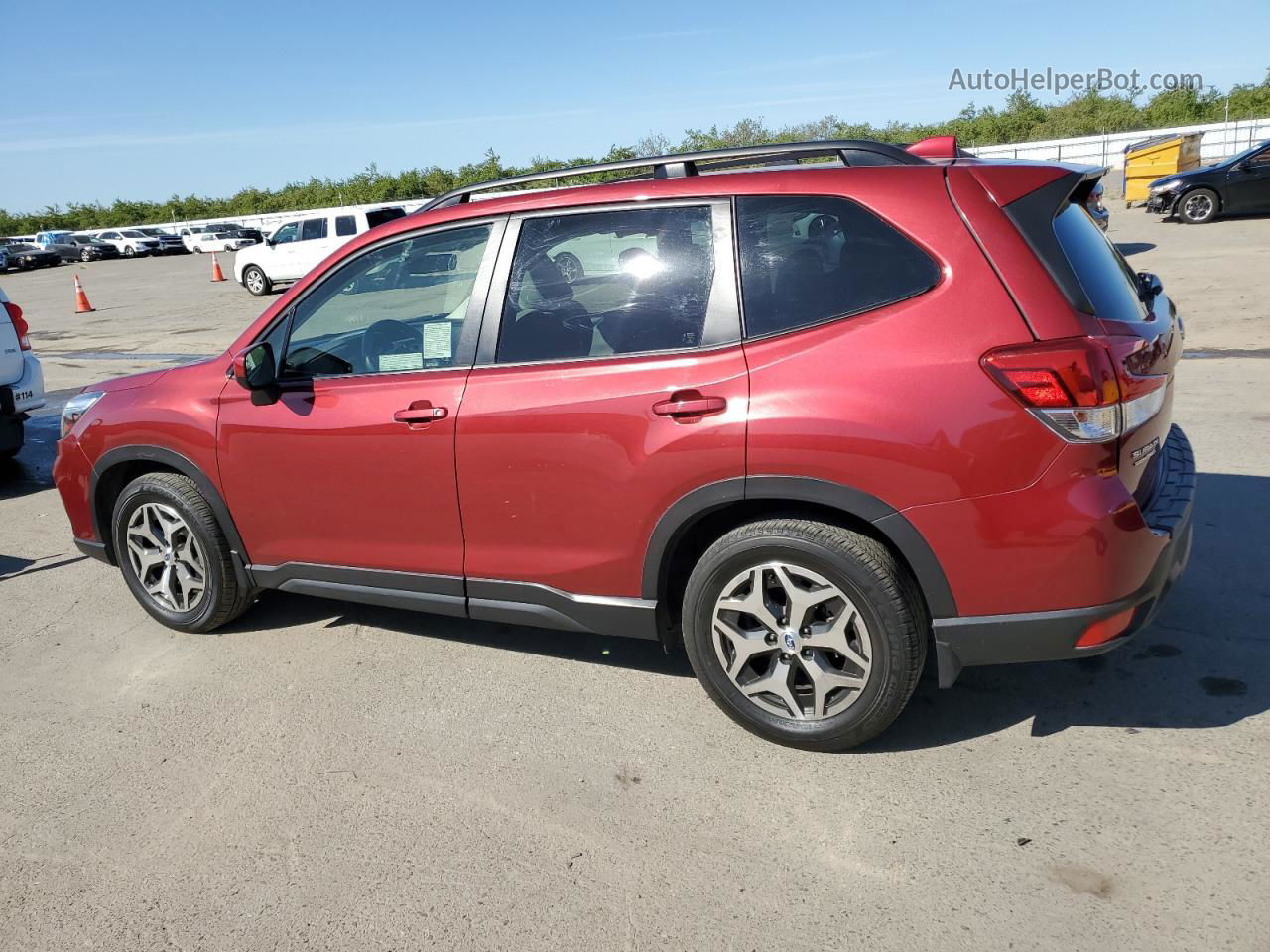 2020 Subaru Forester Premium Burgundy vin: JF2SKAJC8LH538356