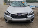 2020 Subaru Forester Premium Серебряный vin: JF2SKAJC8LH583619