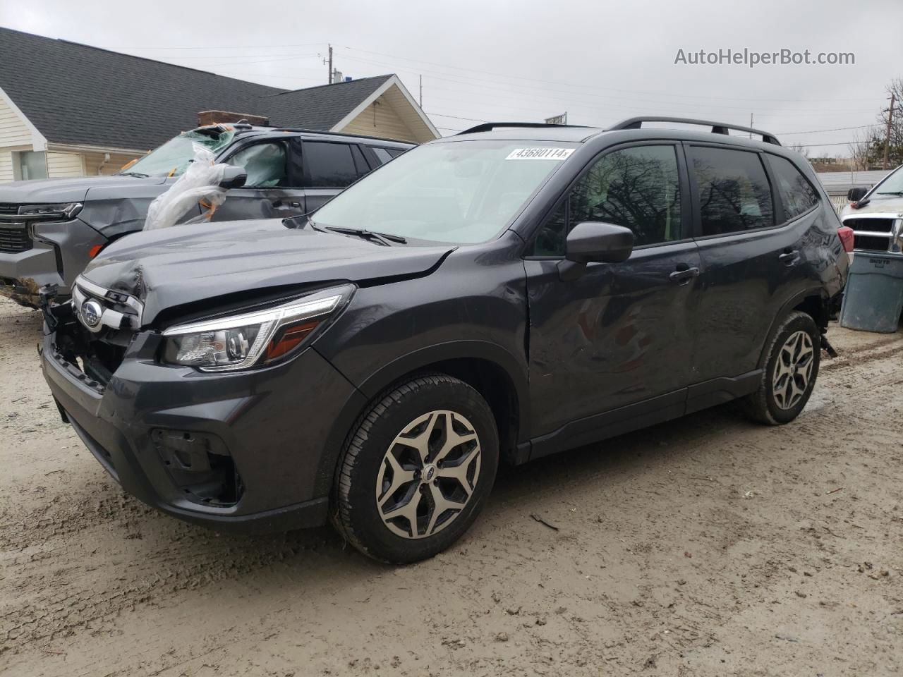 2020 Subaru Forester Premium Gray vin: JF2SKAJC9LH555215